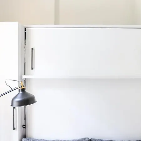 Minimal Studio Flat Near Moda Shore In Kadikoy *